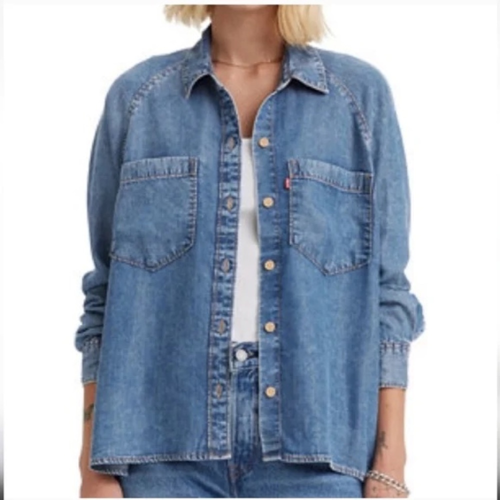 Levi’s Harrison Raglan Chambray Shirt